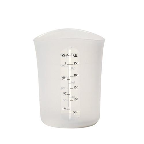 Tablecraft HSMC34 1 Qt. (4 Cups) Flexible Silicone 3-Sided Measuring Cup